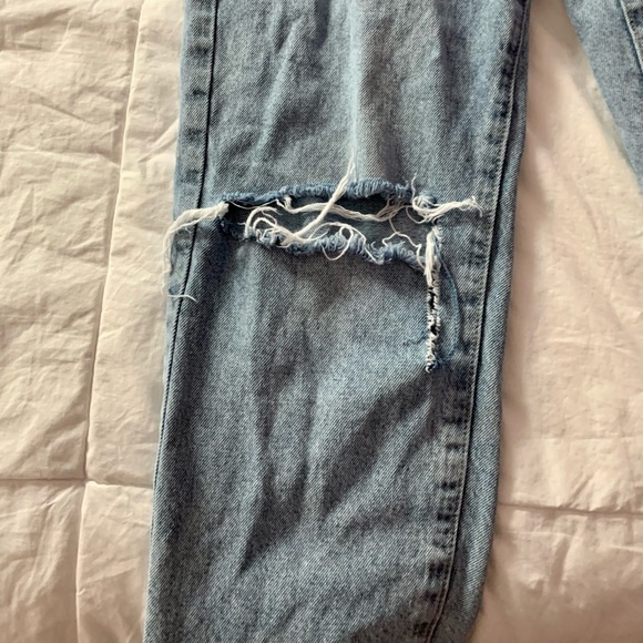 Cotton On Ripped Mom Jeans size USA 6 - Picture 7 of 7